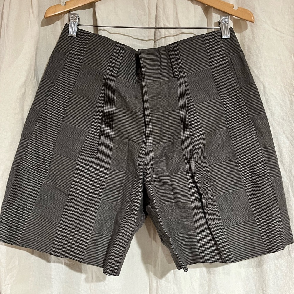 Marc by Marc Jacobs men’s size 30 high waisted pleated shorts